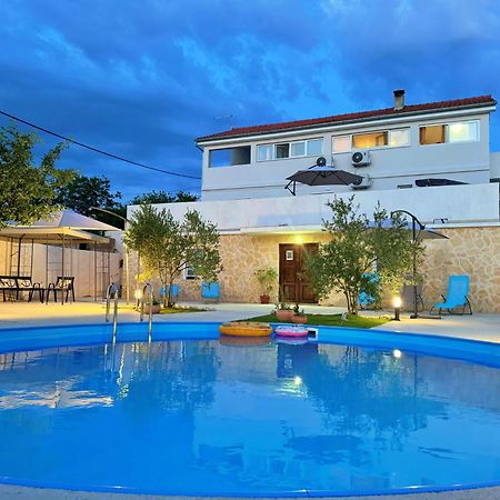Apartments Villa Mihaela Banj Екстериор снимка