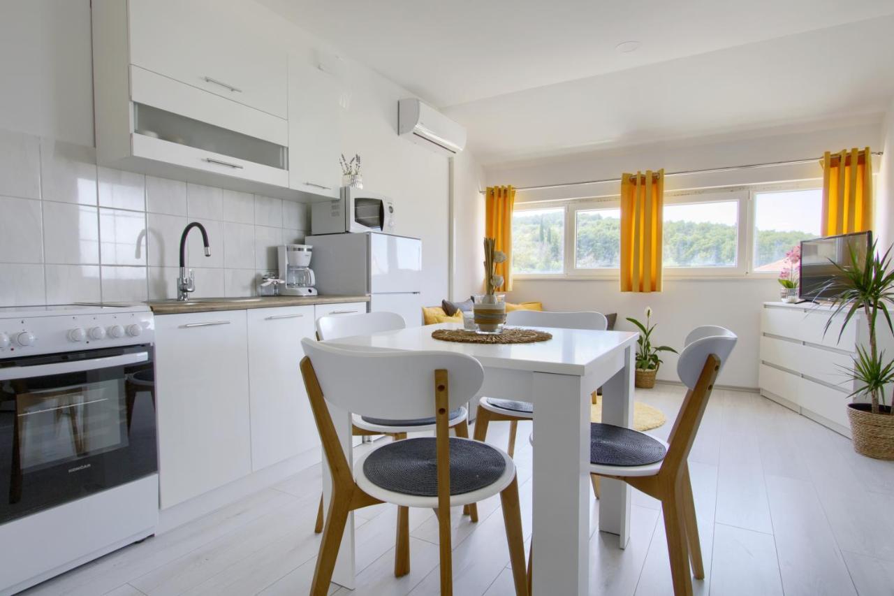 Apartments Villa Mihaela Banj Екстериор снимка