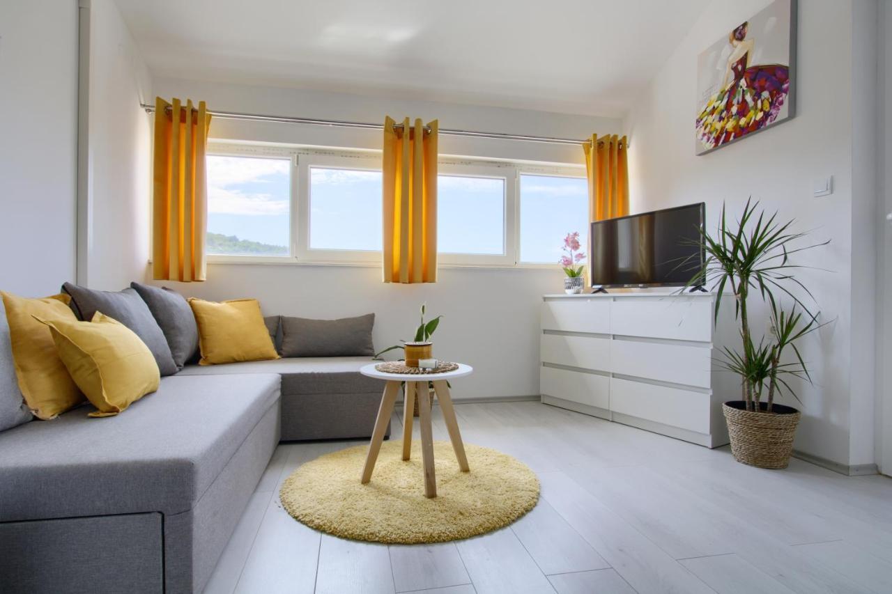 Apartments Villa Mihaela Banj Екстериор снимка