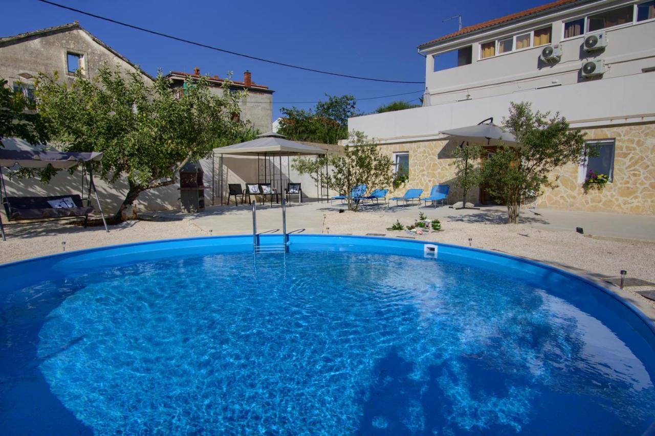 Apartments Villa Mihaela Banj Екстериор снимка