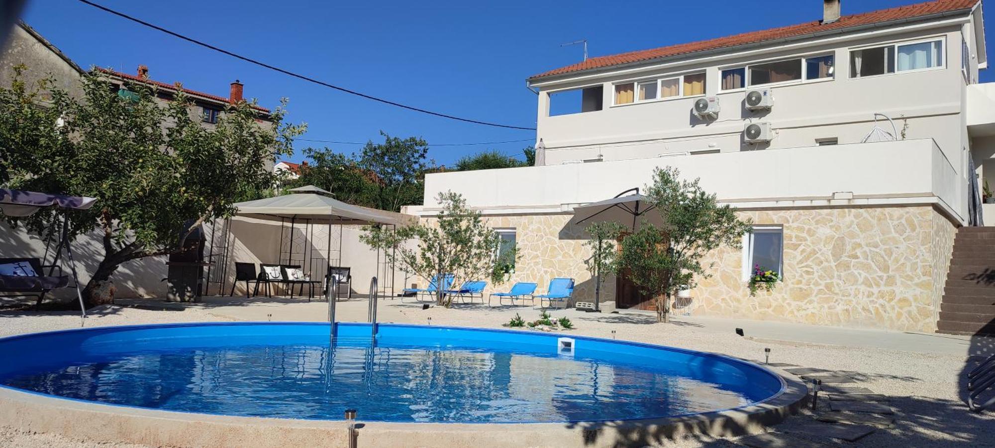 Apartments Villa Mihaela Banj Екстериор снимка