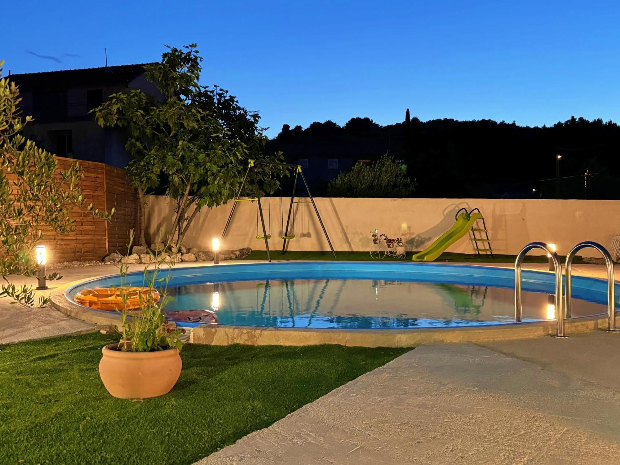 Apartments Villa Mihaela Banj Екстериор снимка