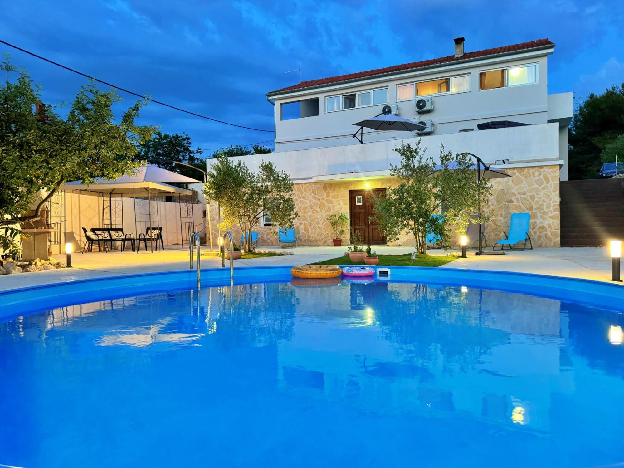 Apartments Villa Mihaela Banj Екстериор снимка
