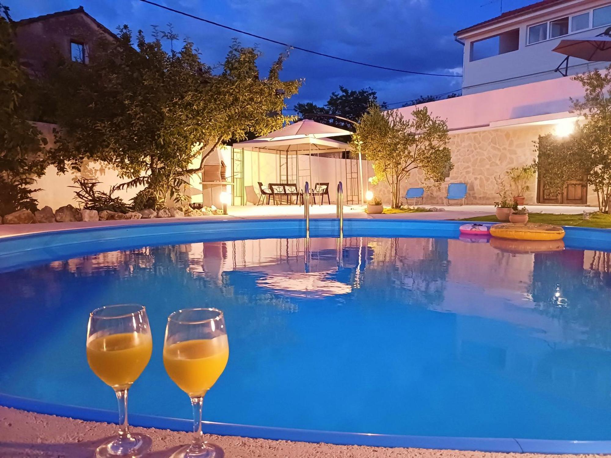 Apartments Villa Mihaela Banj Екстериор снимка