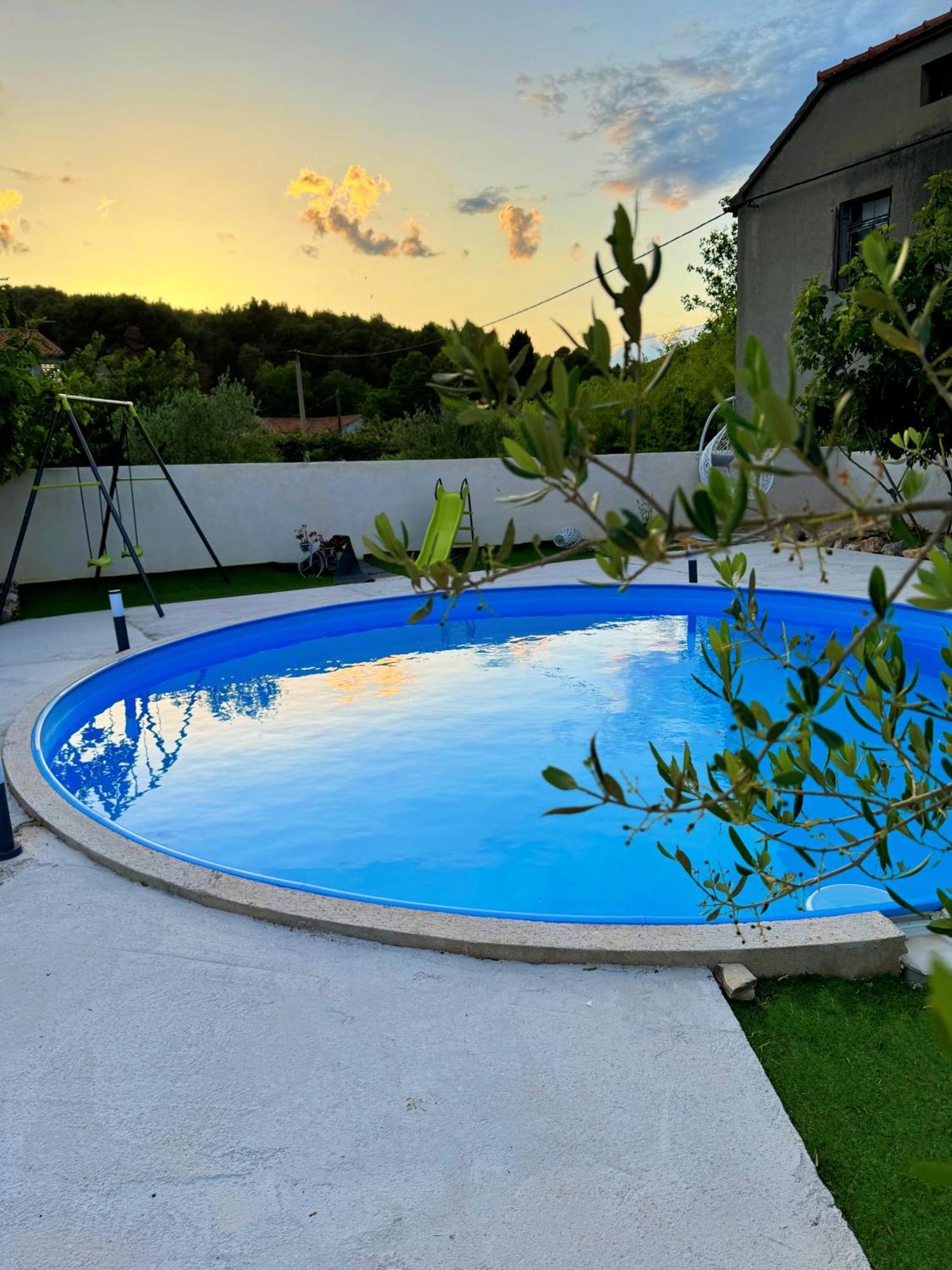 Apartments Villa Mihaela Banj Екстериор снимка